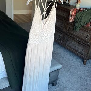 Elegant Soft White Lace Maxi Dress